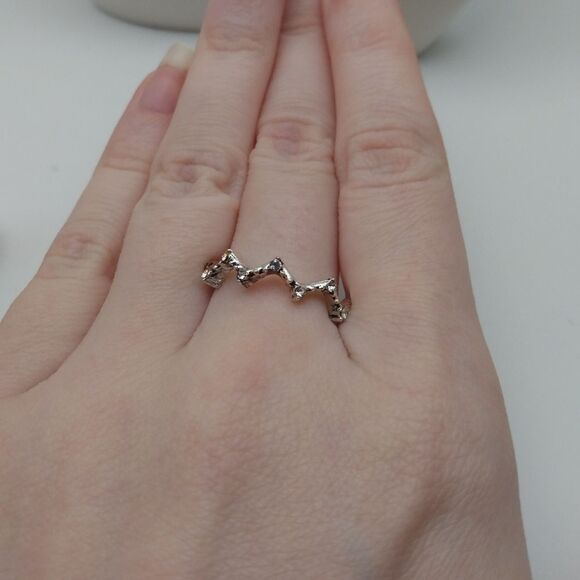 Zig zag crystal enhancer ring size 7 - Picture 1 of 3